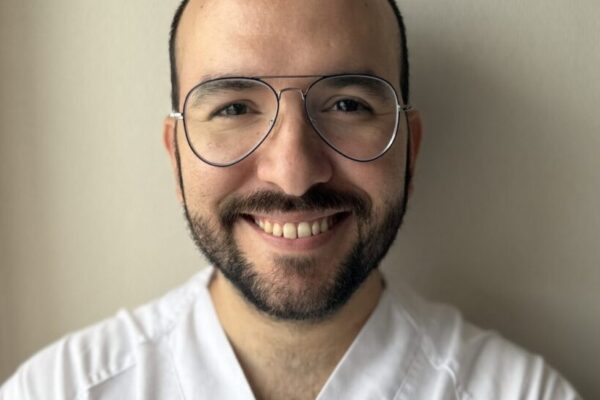Dr. Roberto Fernández